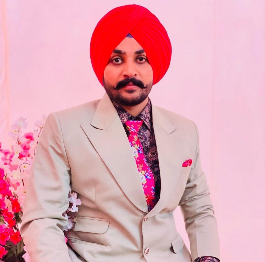 Punjabi Singer Golden Gill