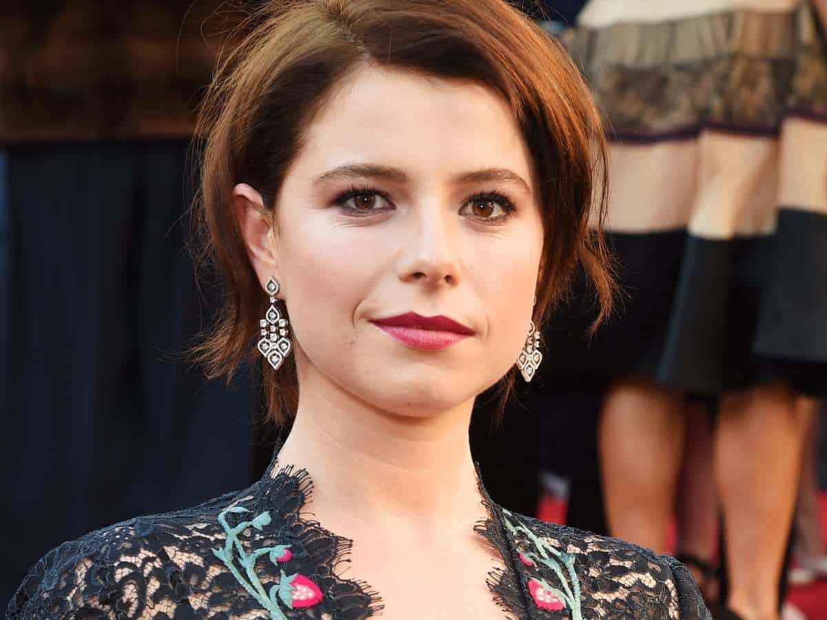 English Supporting Actress Jessie Buckley