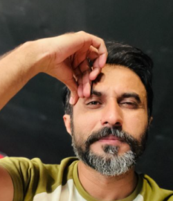 Meer Sikandar Urdu Director