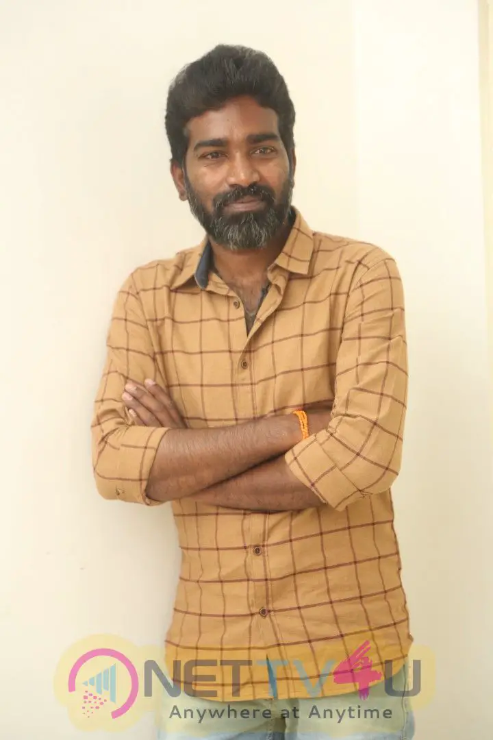 Director Kishore Tirumala Interview Attractive Stills Tamil Gallery
