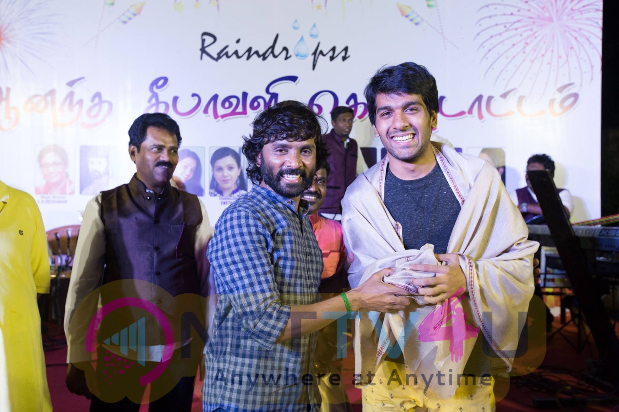 Lyricist, Big Boss Fame Snehan And Others Celebrated Deepavali Photos Tamil Gallery