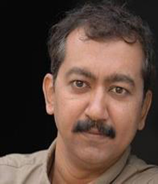 Hindi Director Kiran Yadnyopavit