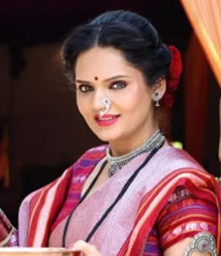Marathi Tv Actress Meera Sarang