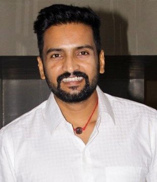 Tamil Comedian Santhanam