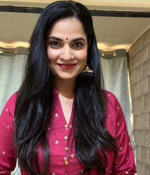 Hindi Actress Pia Tripathi