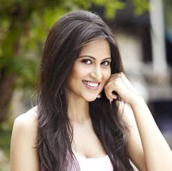 Hindi Tv Actress Kahkkashan Aryan
