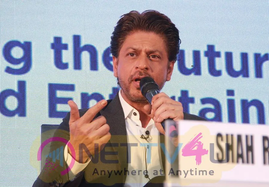 Shah Rukh Khan At Magnetic Maharashtra Convergence 2018 Hindi Gallery