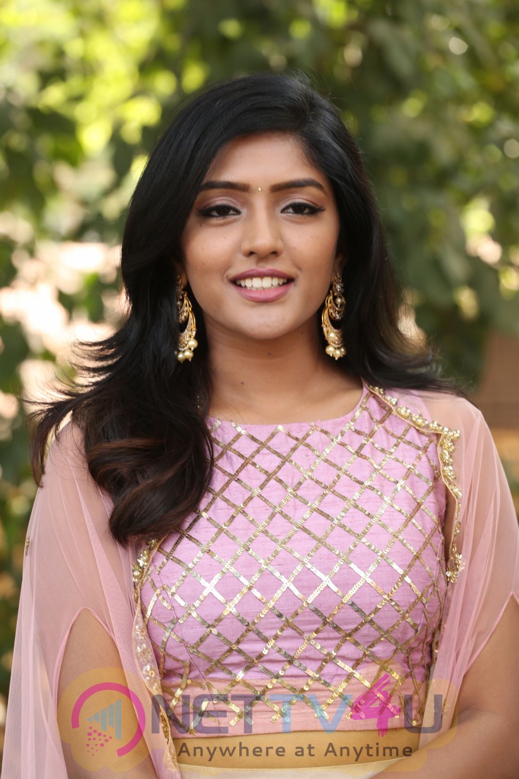 Eesha Rebba New Pictures Telugu Gallery