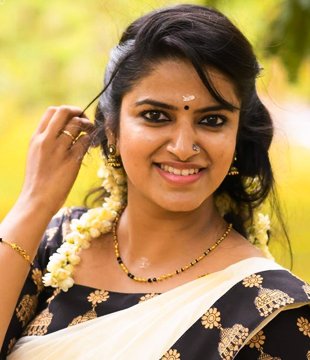 Malayalam Movie Actress Lintu Rony