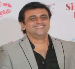 Hindi Director Sunil Dosani