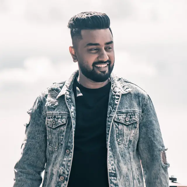 Sinhala Singer Romesh Sugathapala