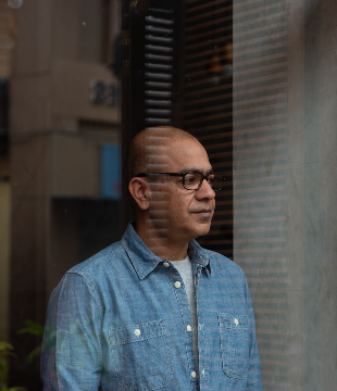 Vikram Bhatti Hindi Writer