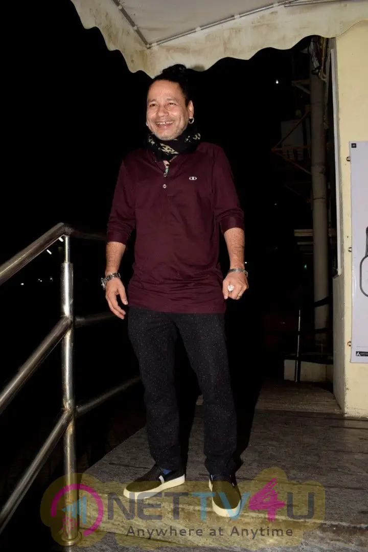 Zayed Khan And Kailash Kher Spotted At Pvr Juhu Best Images  Hindi Gallery