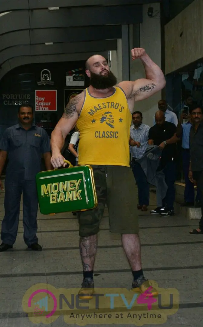 Varun Dhawan With WWE Superstar Braun Strowman At Gym In Khar Best Images  Hindi Gallery