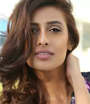 Hindi Contestant Nazneen Shaikh