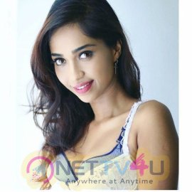 Actress Promita Banik Glamorous Images Hindi Gallery