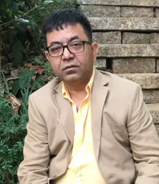 Hindi Managing Director Mukesh Begu