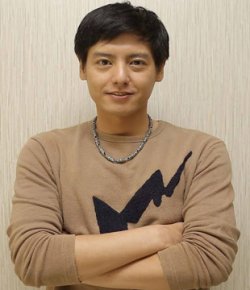 Roger Danuarta English Singer