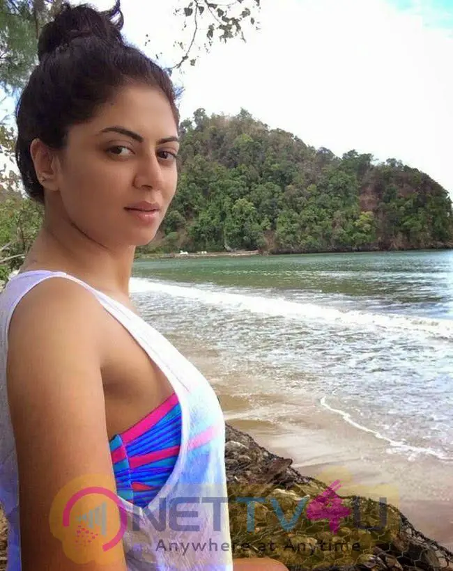 Actress Kavita Kaushik Images Hindi Gallery