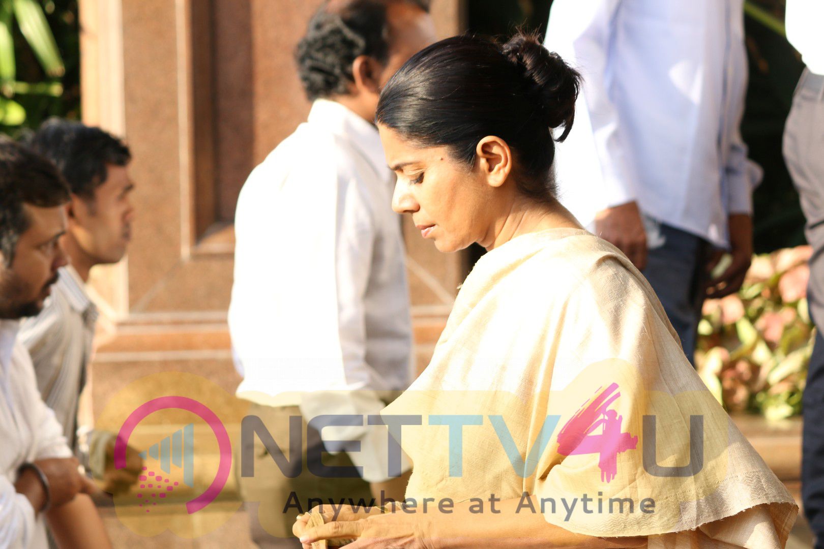 Aishwarya Rai Father Prayer Meet Stills Hindi Gallery