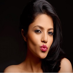 Hindi Tv Actress Divyangana Jain