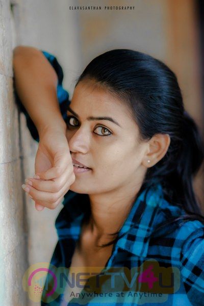 Kundratthiley Kumaranukku Kondattam Movie Heroine Riyamikka Photo Shoot  Telugu Gallery