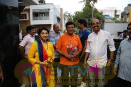 Celebrities At Inayathalam Premiere Show Stills Tamil Gallery