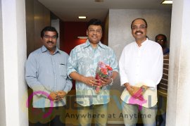 Celebrities At Inayathalam Premiere Show Stills Tamil Gallery