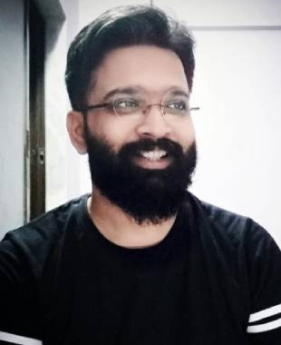 Hindi Director Rohan Ahershinge