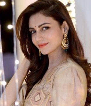 Hindi Movie Actress Simran Kaur Mundi
