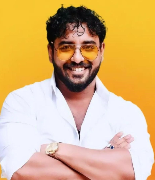 Marathi Tv Actor Makaranda  Navaghare