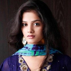 Marathi Movie Actress Bhagyashree Mote