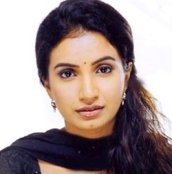 Hindi Tv Actress Bhairavi Raichura