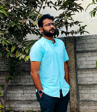 Hindi Lighting Artist Sarin Patil