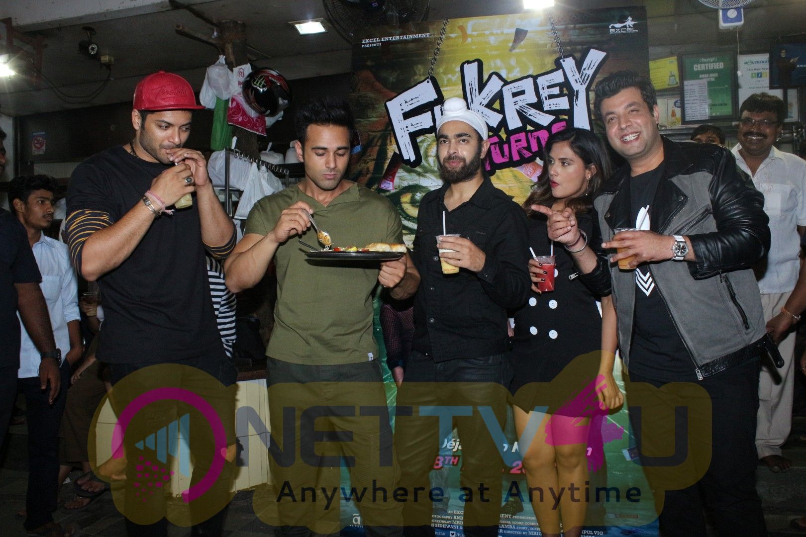 The Cast Of Fukrey Returns Visit At Most Popular Spots Of Mumbai  Images Hindi Gallery