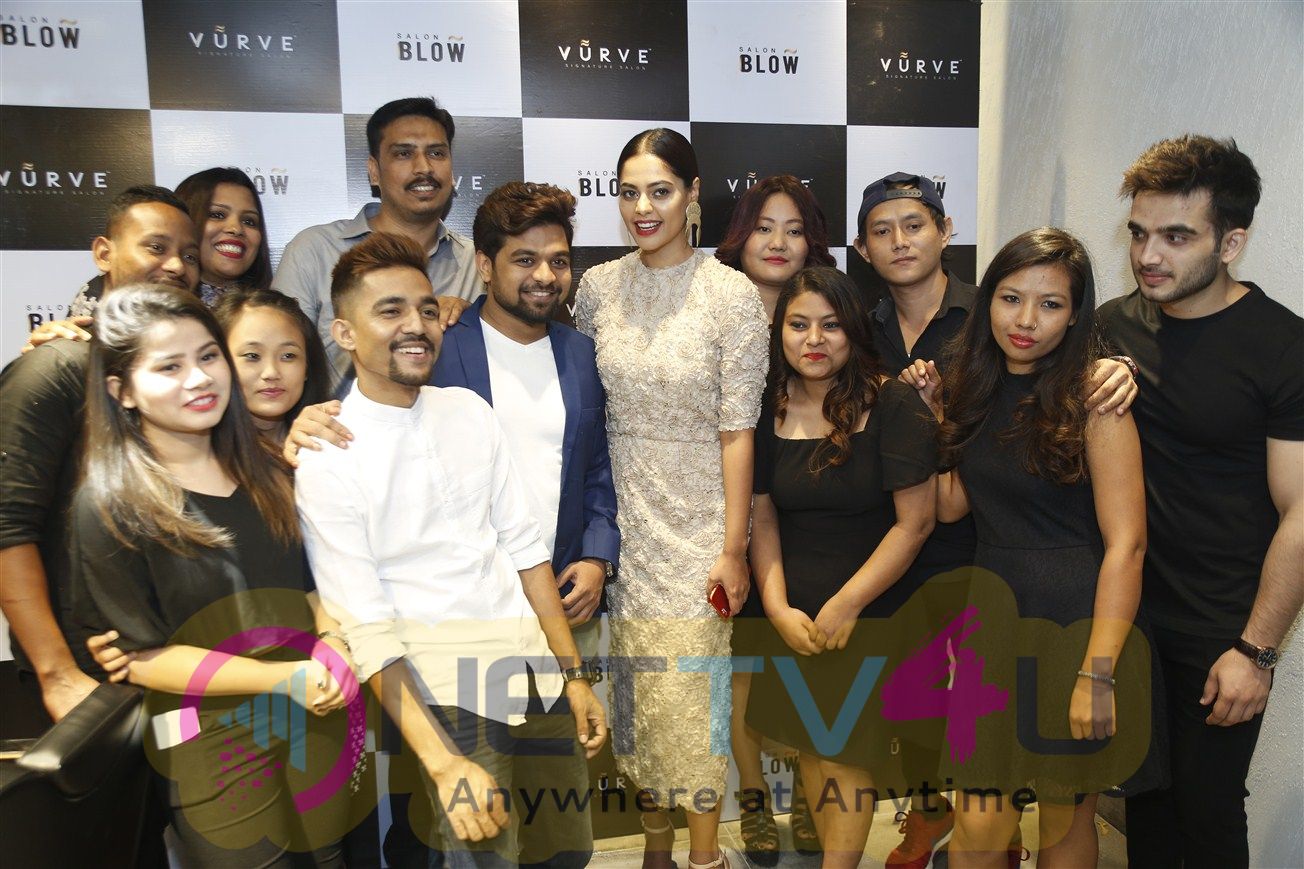 Actress Bindu Madhavi Inaugurates Salon Blow At Velachery Pics Tamil Gallery