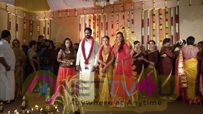 Actress Bhavana And Naveen's Wedding Stills Tamil Gallery