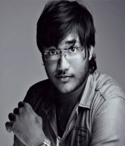 Aakash Patel Hindi Photographer