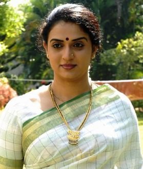 Telugu Supporting Actress Pavitra Lokesh