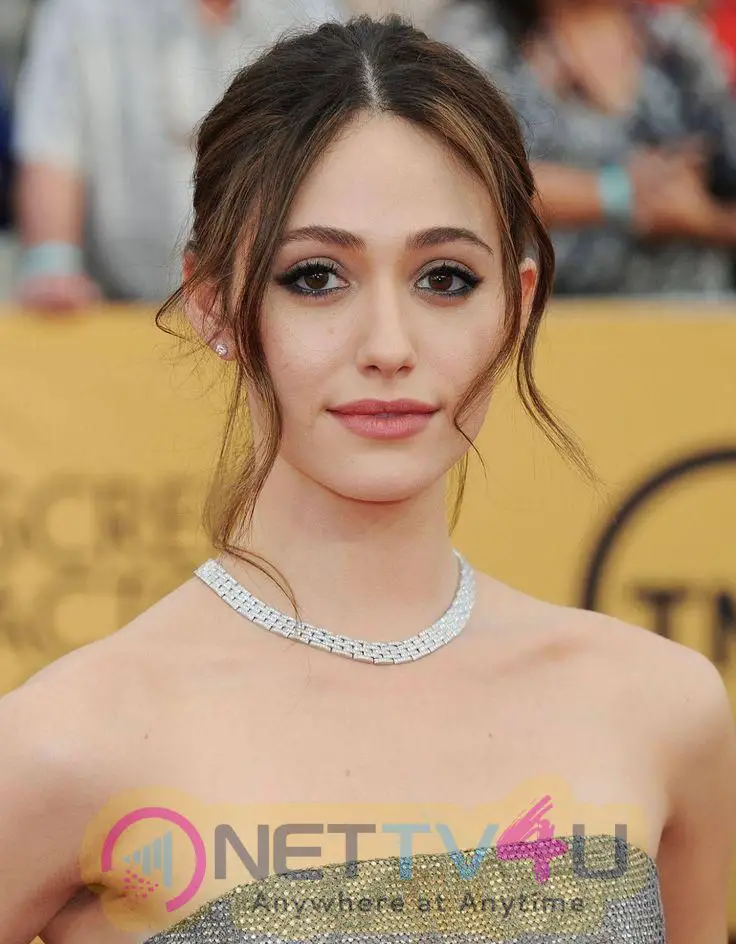 Actress Emmy Rossum Lovely Pics  Hindi Gallery