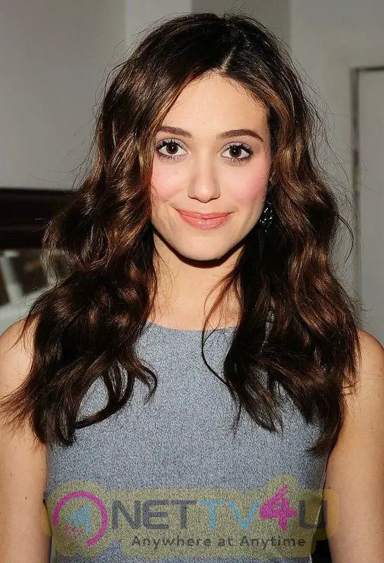 Actress Emmy Rossum Lovely Pics  Hindi Gallery