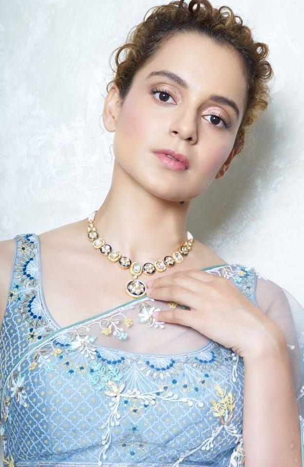 Actress Kangana Ranaut Cute Stills Hindi Gallery