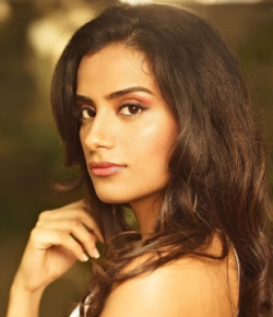 Kaamna Batra Tamil Movie Actress