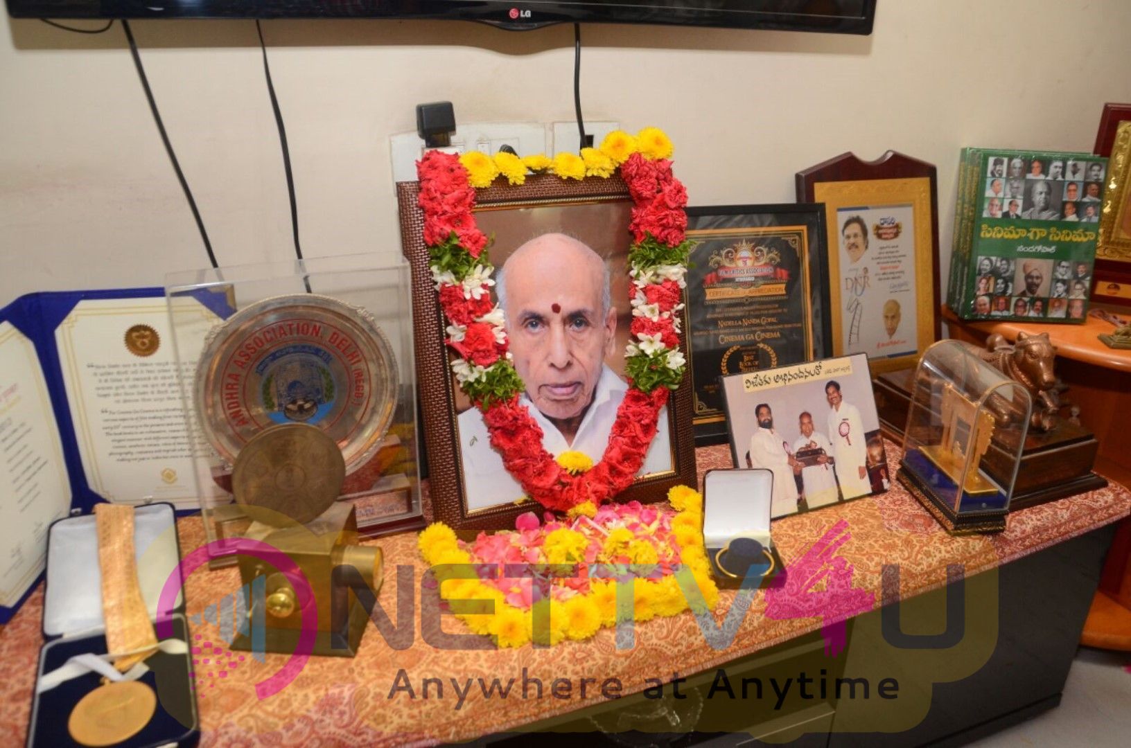 Chiranjeevi And Allu Aravind Has Paid Tribute To Nandagopal Exclusive Pics Telugu Gallery