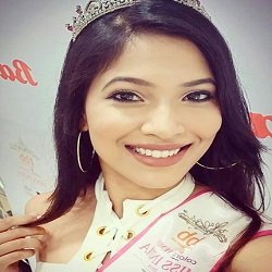 Hindi Model Shrutiksha Nayak