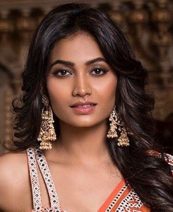 Hindi Model Spandana Palli