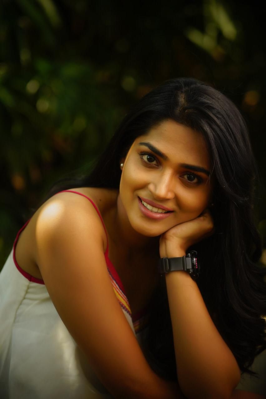 Actress Anagha Latest Photo Shoot Stills Tamil Gallery