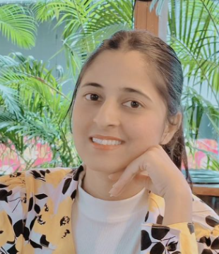 Marathi Movie Actress Roshani Kadam