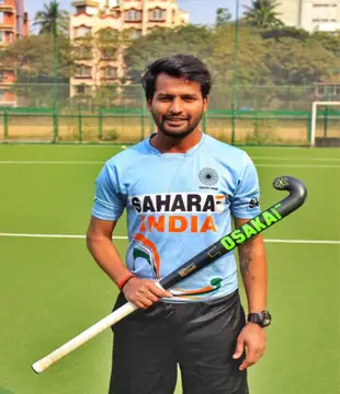 Hindi Sports Yuvraj Walmiki