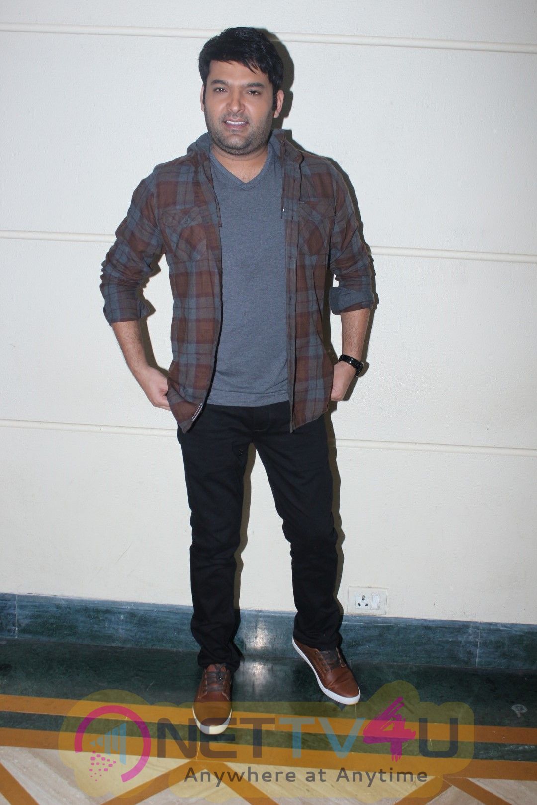 Kapil Sharma Spotted During Promotion Interview For Film Firangi Images Hindi Gallery